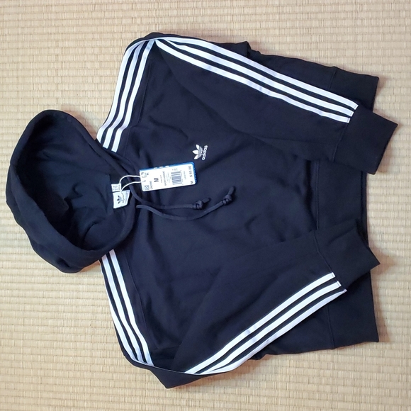 adidas Tops - Adidas Originals ADICOLOR CLASSICS CROP HOODIE, sz Medium